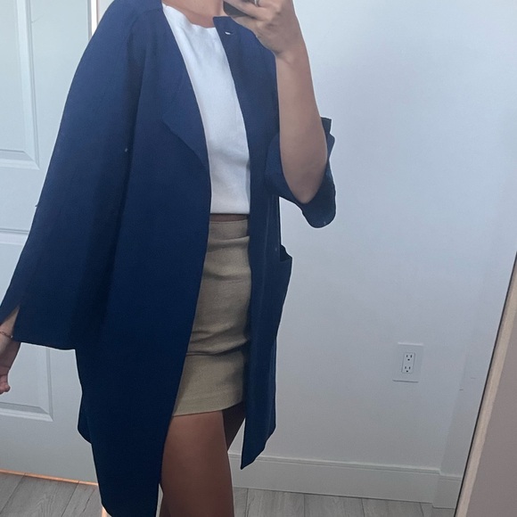 St. John One Button Overcoat - Picture 12 of 16